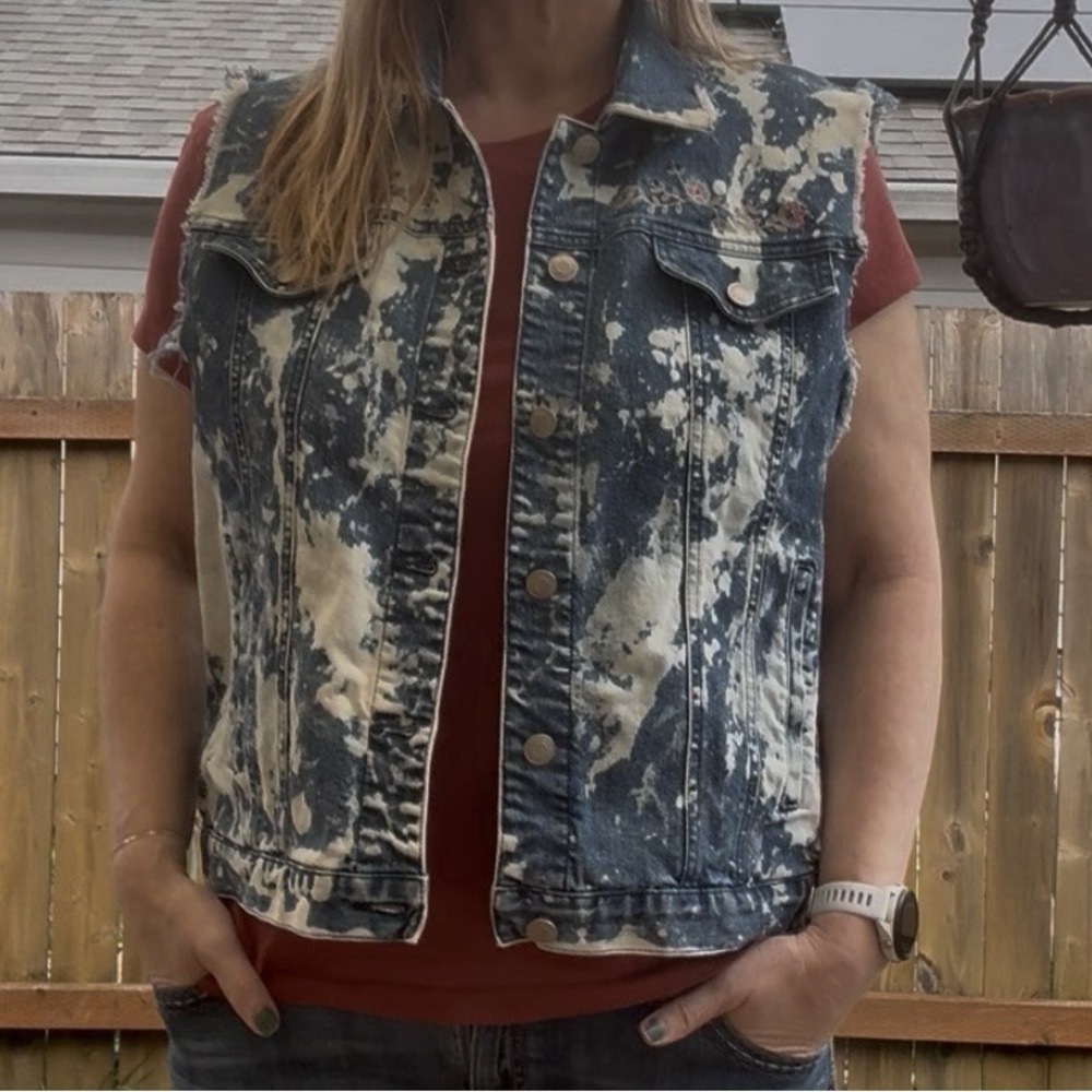 Acid Wash Denim‎ Vest Embroidered Floral Boho Large Pendleton